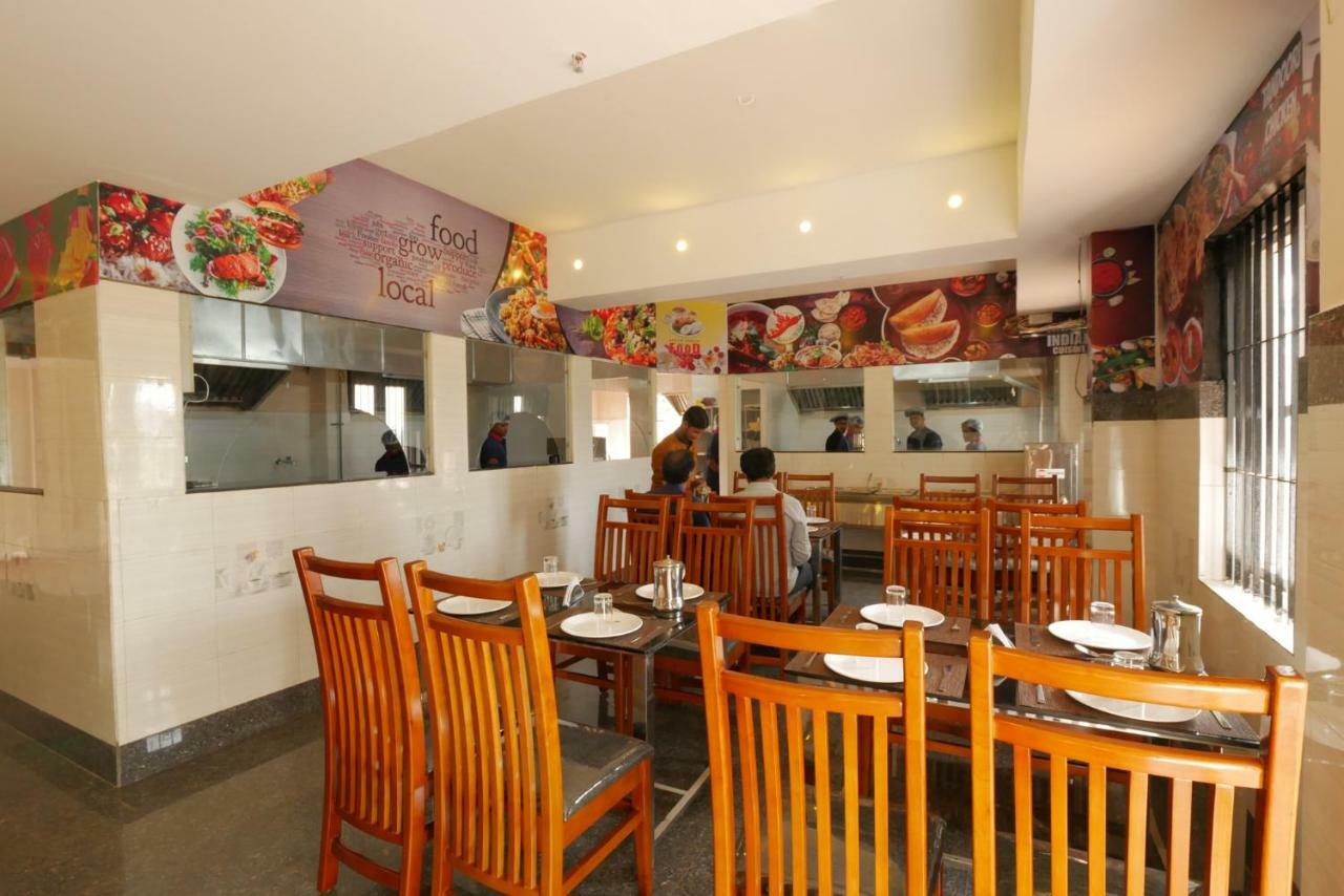 מאננטהוואדי Hotel Wayanad Square מראה חיצוני תמונה