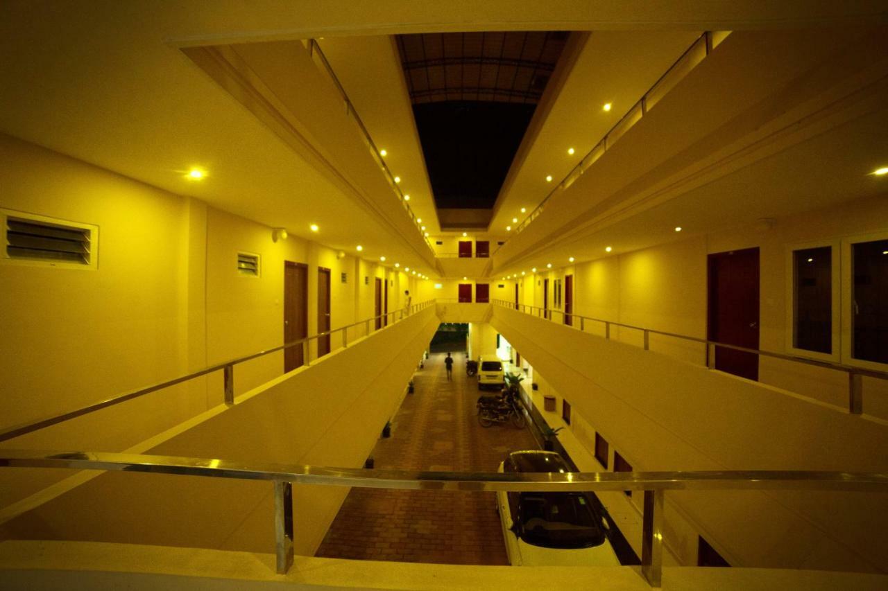 מאננטהוואדי Hotel Wayanad Square מראה חיצוני תמונה