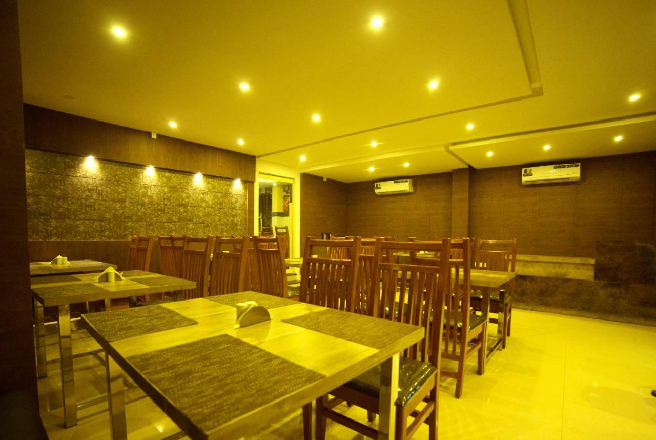 מאננטהוואדי Hotel Wayanad Square מראה חיצוני תמונה