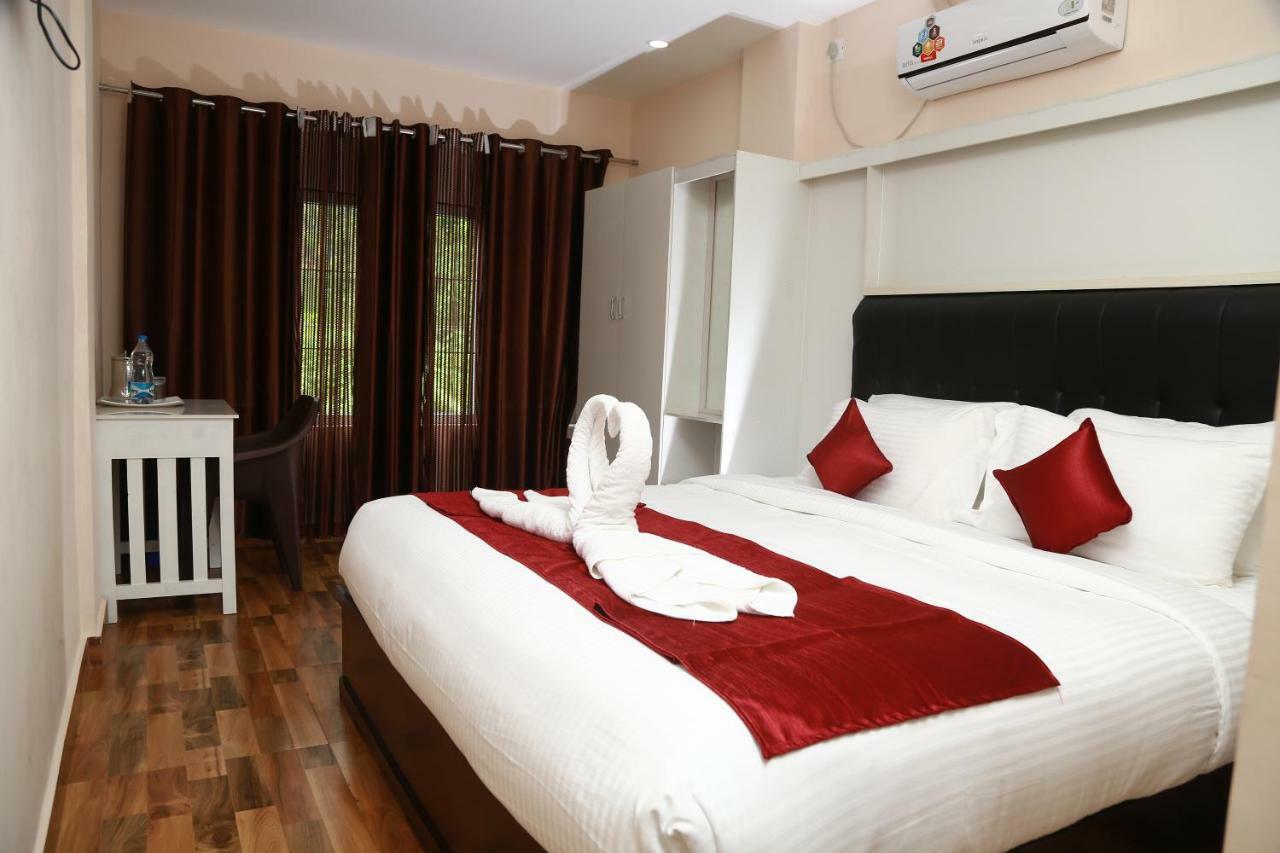 מאננטהוואדי Hotel Wayanad Square מראה חיצוני תמונה
