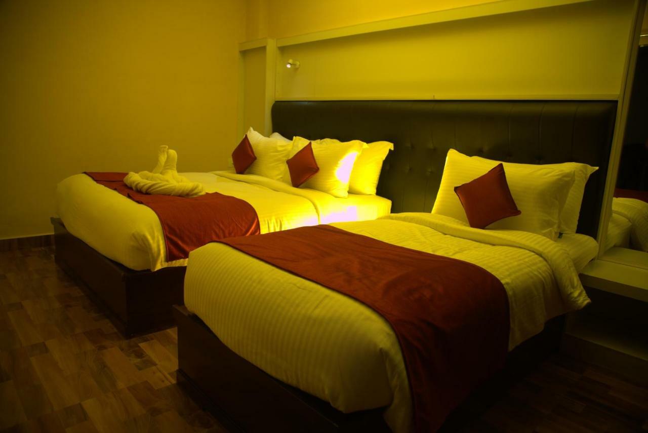 מאננטהוואדי Hotel Wayanad Square מראה חיצוני תמונה